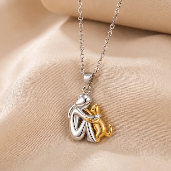 Eternal Embrace Necklace 🐾