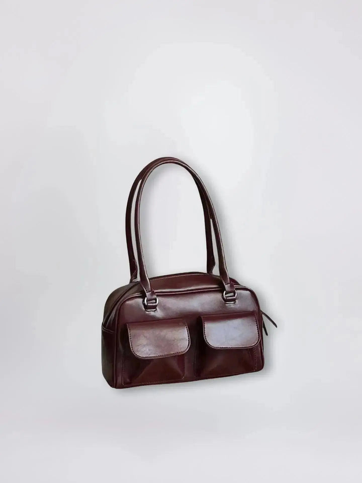 Sleek Daily Leather Carry